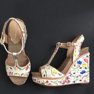 Gianni Bini Sarritahh Embroidered Wedge Sandals